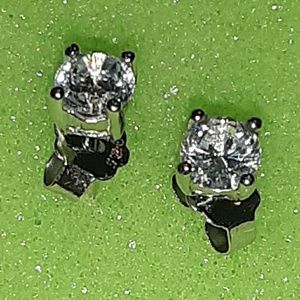 .10 carat diamond earrings